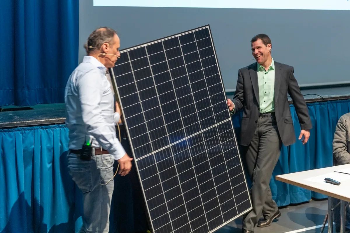Weisslingen schreibt Geschichte. Am Donnerstag Abend wurde der erste Schweizer Energiepark gegründet.